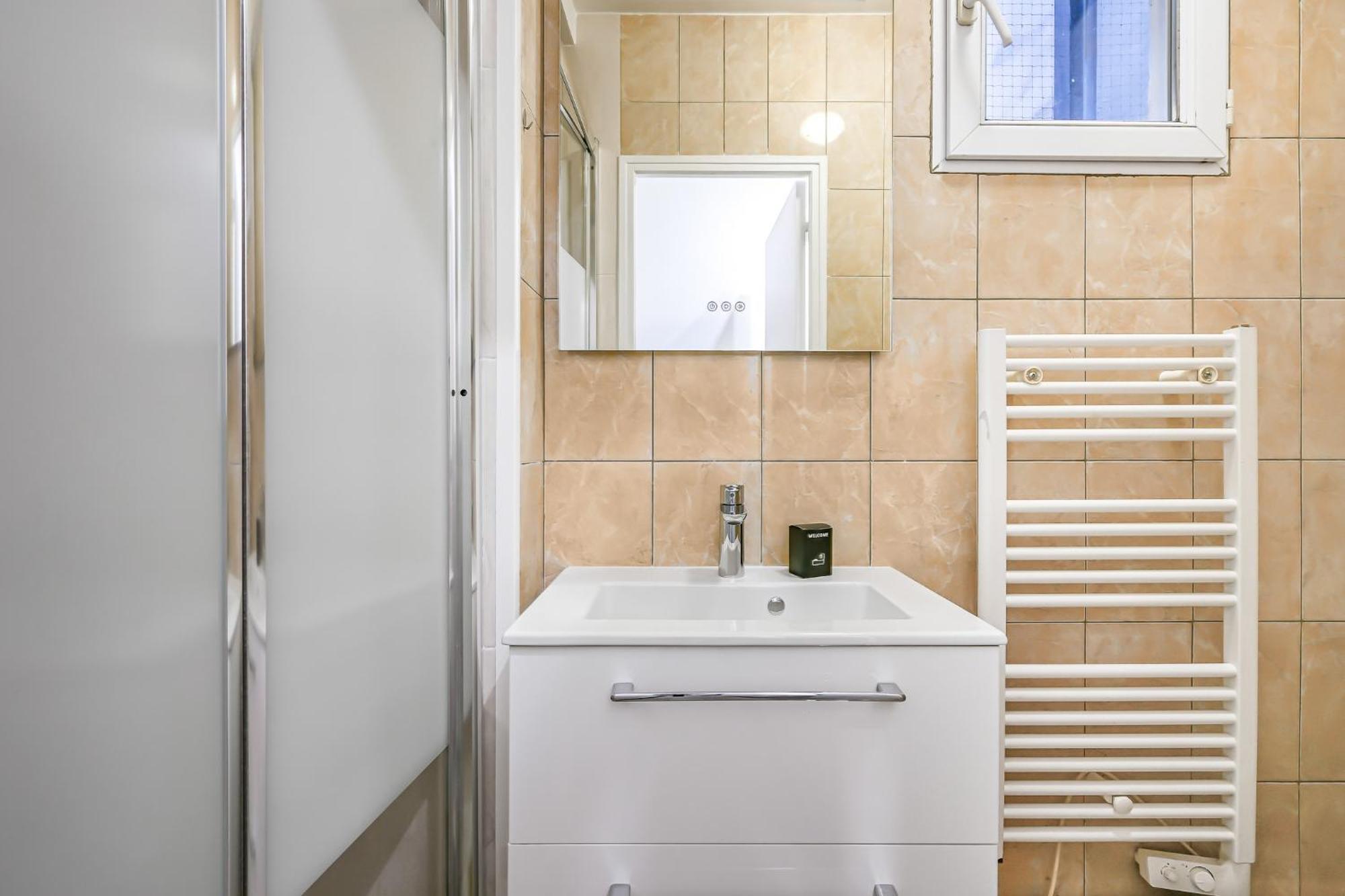 L'atelier Secret - Batignolles - Metro - 17 *